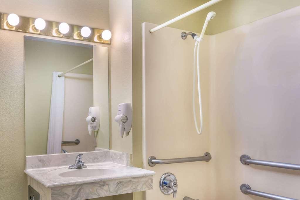 Quality Inn Салфер Екстер'єр фото