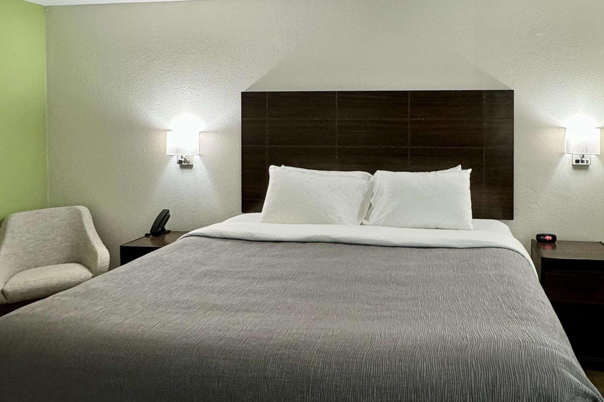 Quality Inn Салфер Екстер'єр фото