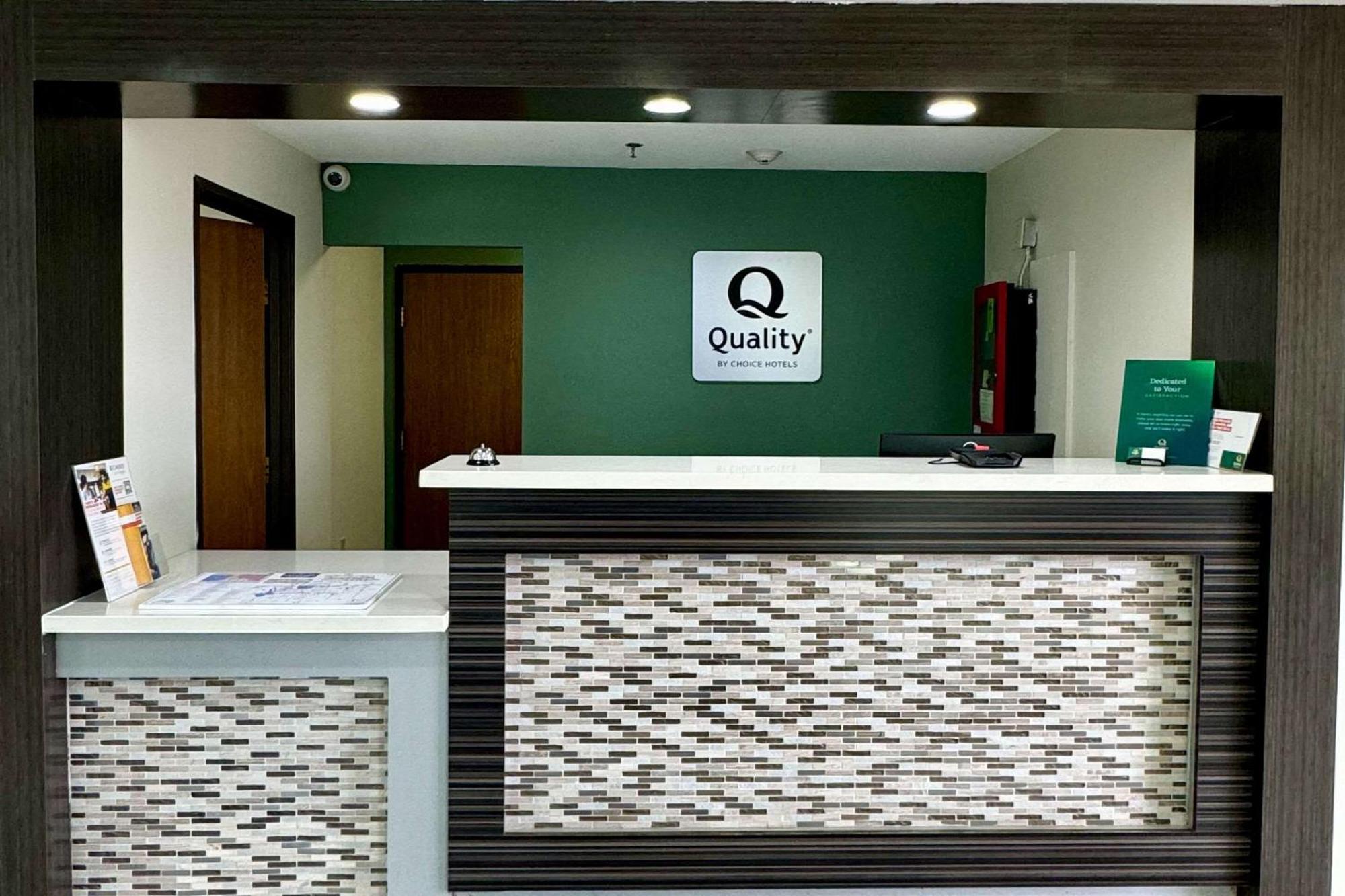 Quality Inn Салфер Екстер'єр фото