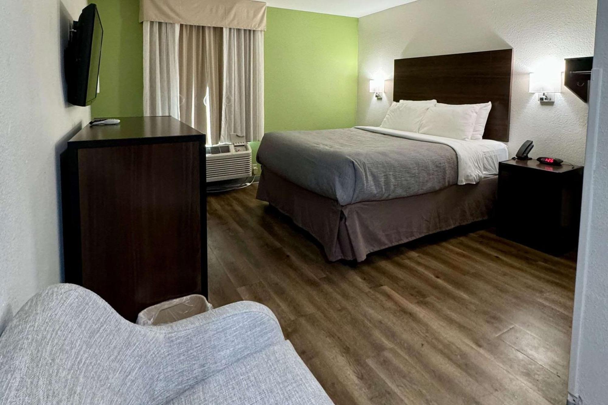 Quality Inn Салфер Екстер'єр фото