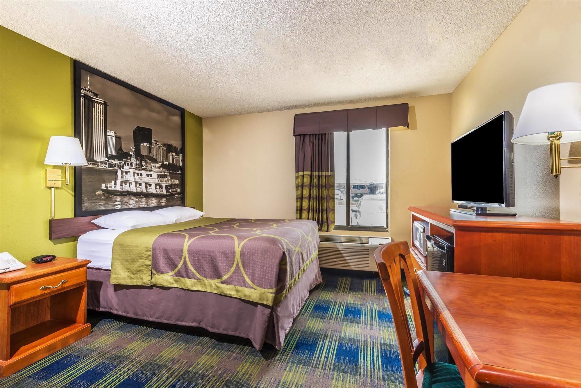 Quality Inn Салфер Екстер'єр фото